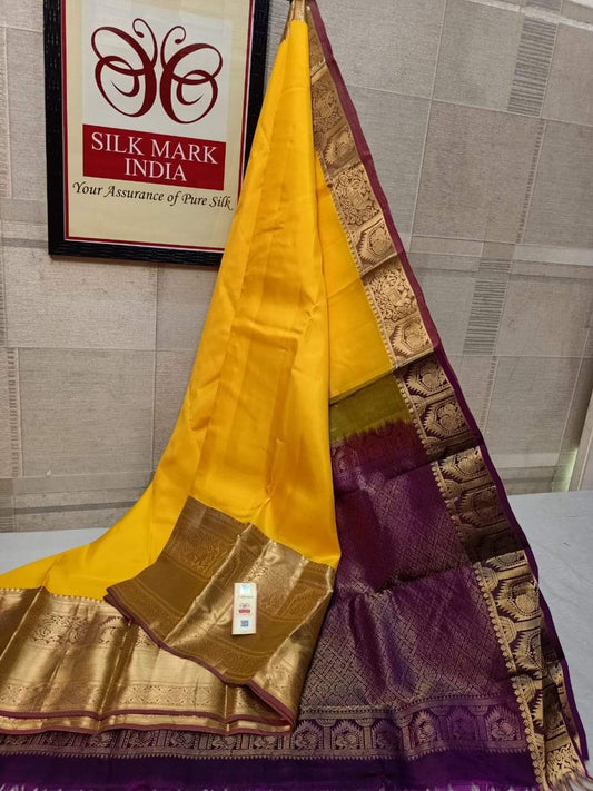 Traditional magenta with Yellow pure kanchipuram silk saree