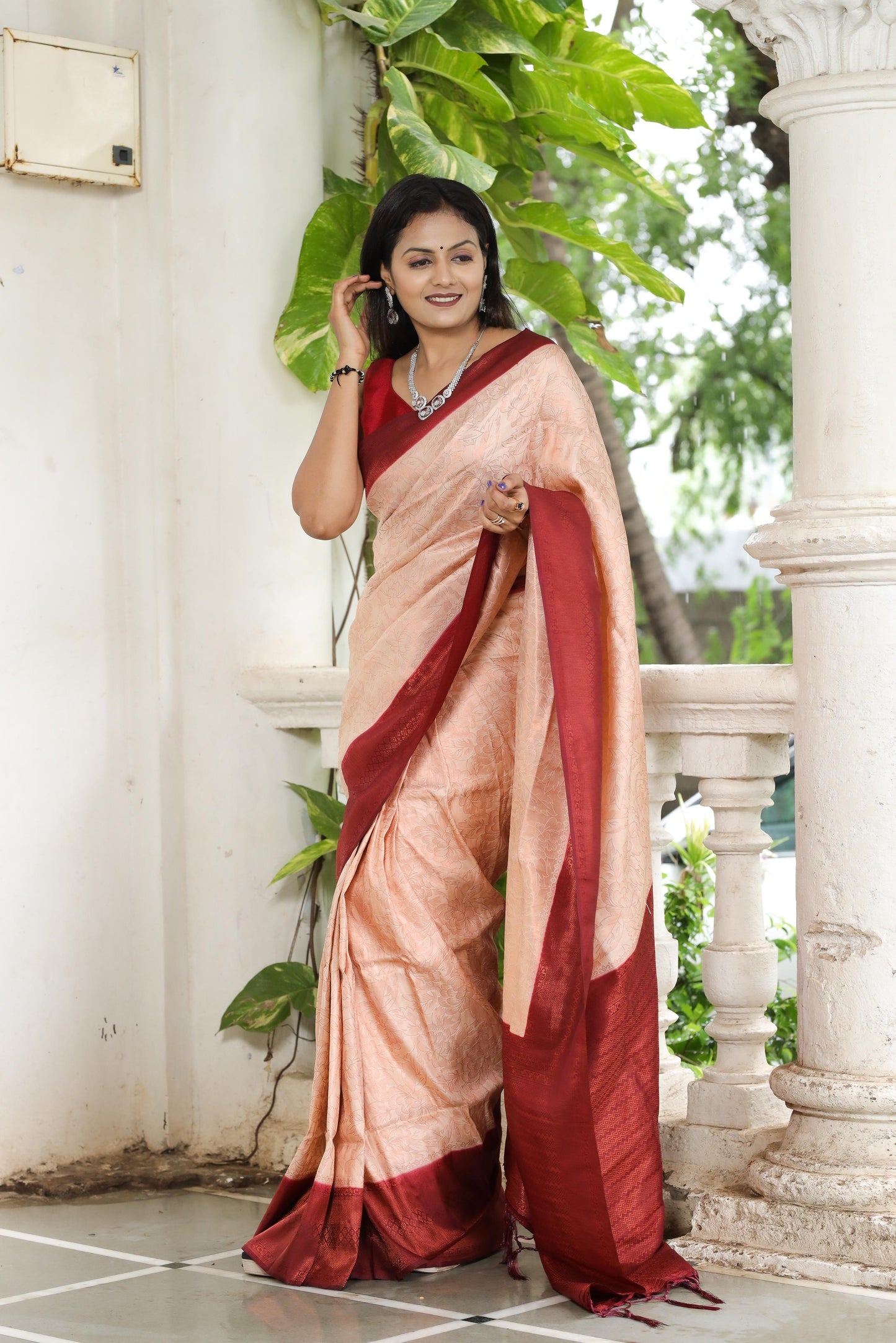 soft linen sarees - copper border