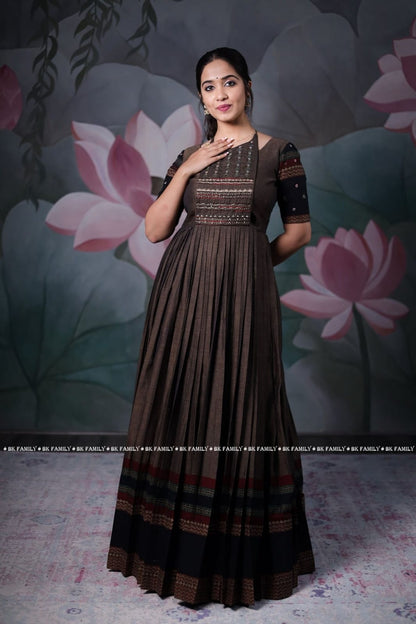 Narayanpet big border handwoven cotton dress