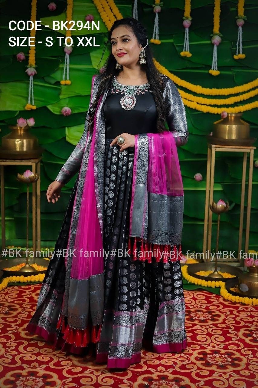 Buy Black Dresses & Gowns for Women by Rangpur Online | Ajio.com